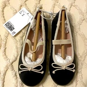 Brand spanking new H&M girls ballet slippers